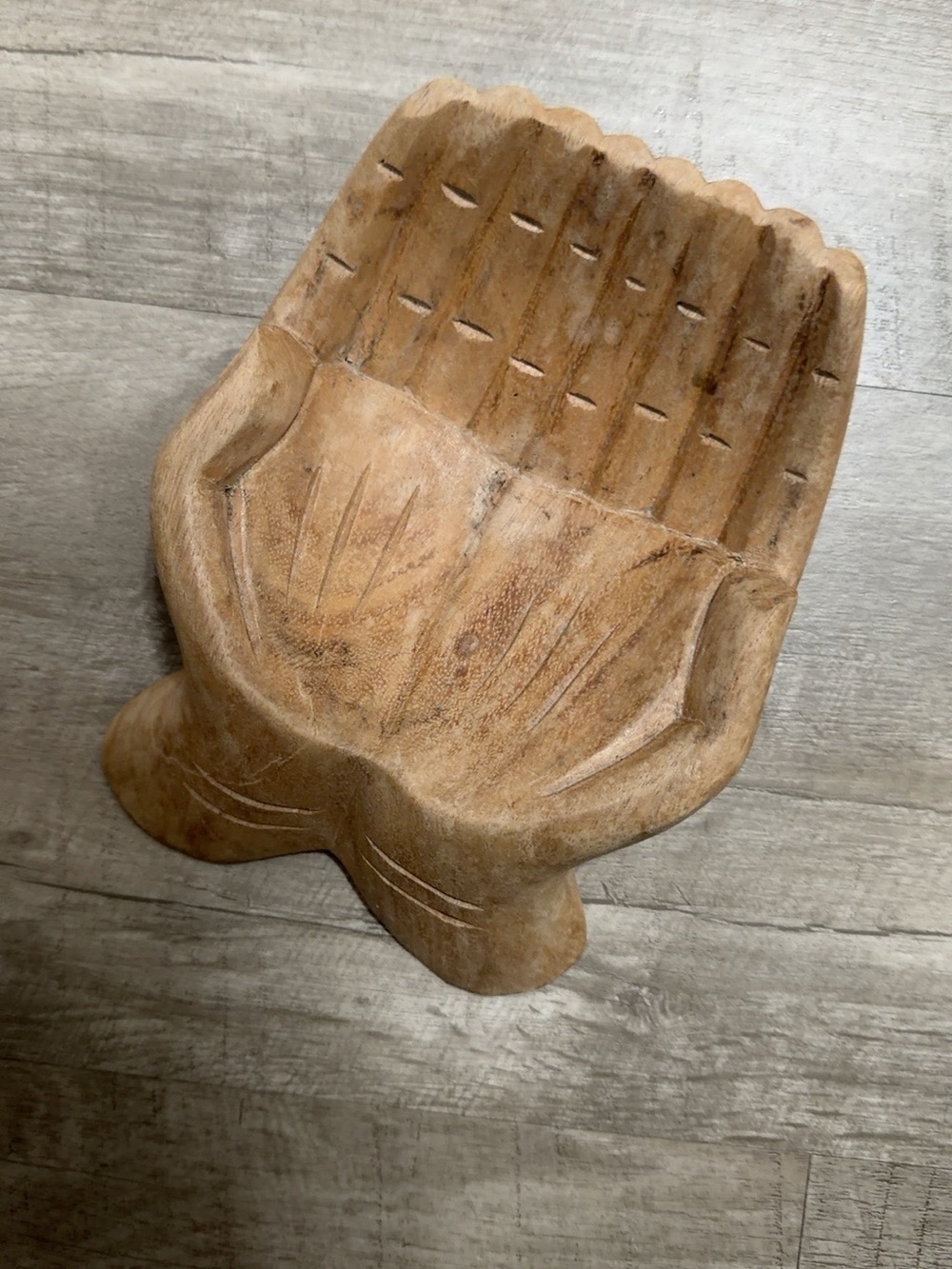 Hand-Carved Wooden Soap Dish - Natural Brown
